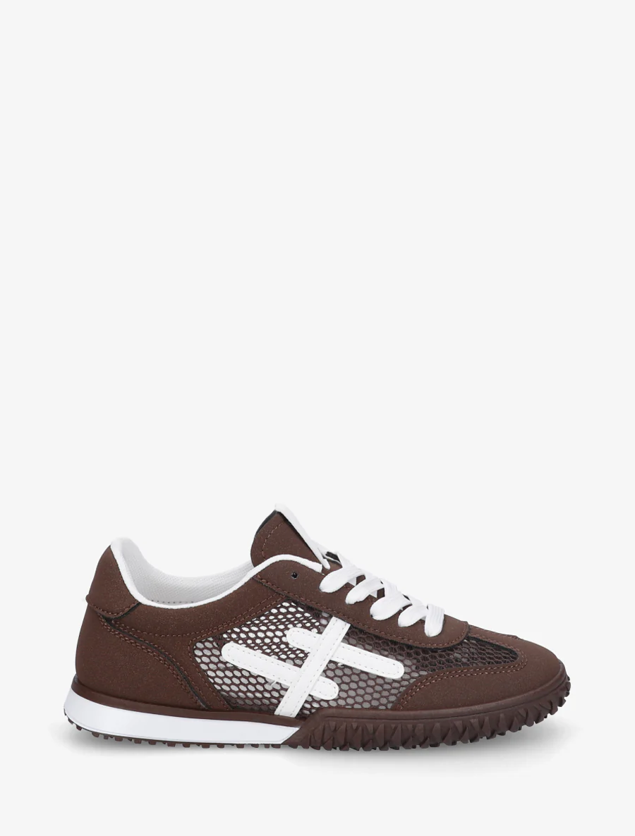 Sneakers met strepen en wafelstof. - Bruin