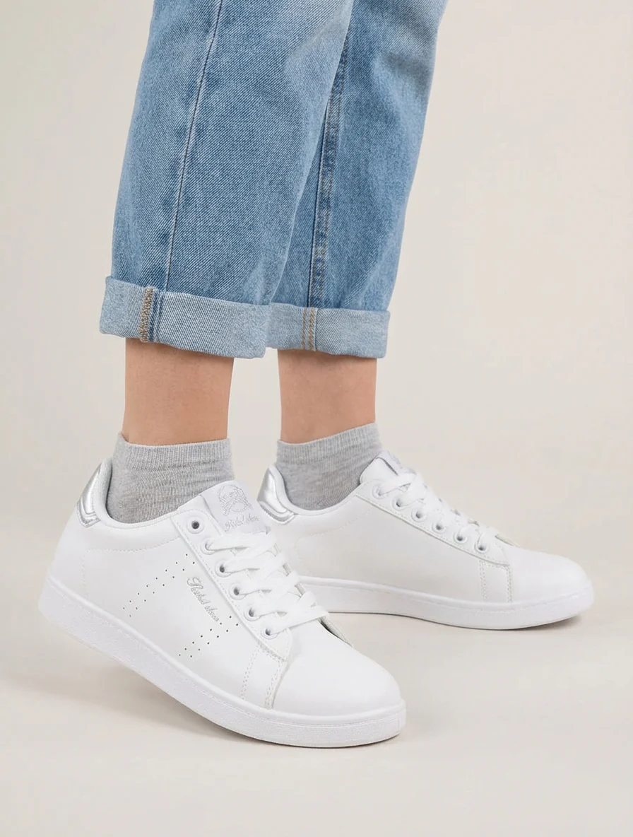Sneakers van imitatieleer met geborduurde inscriptie - Geld - Image 5