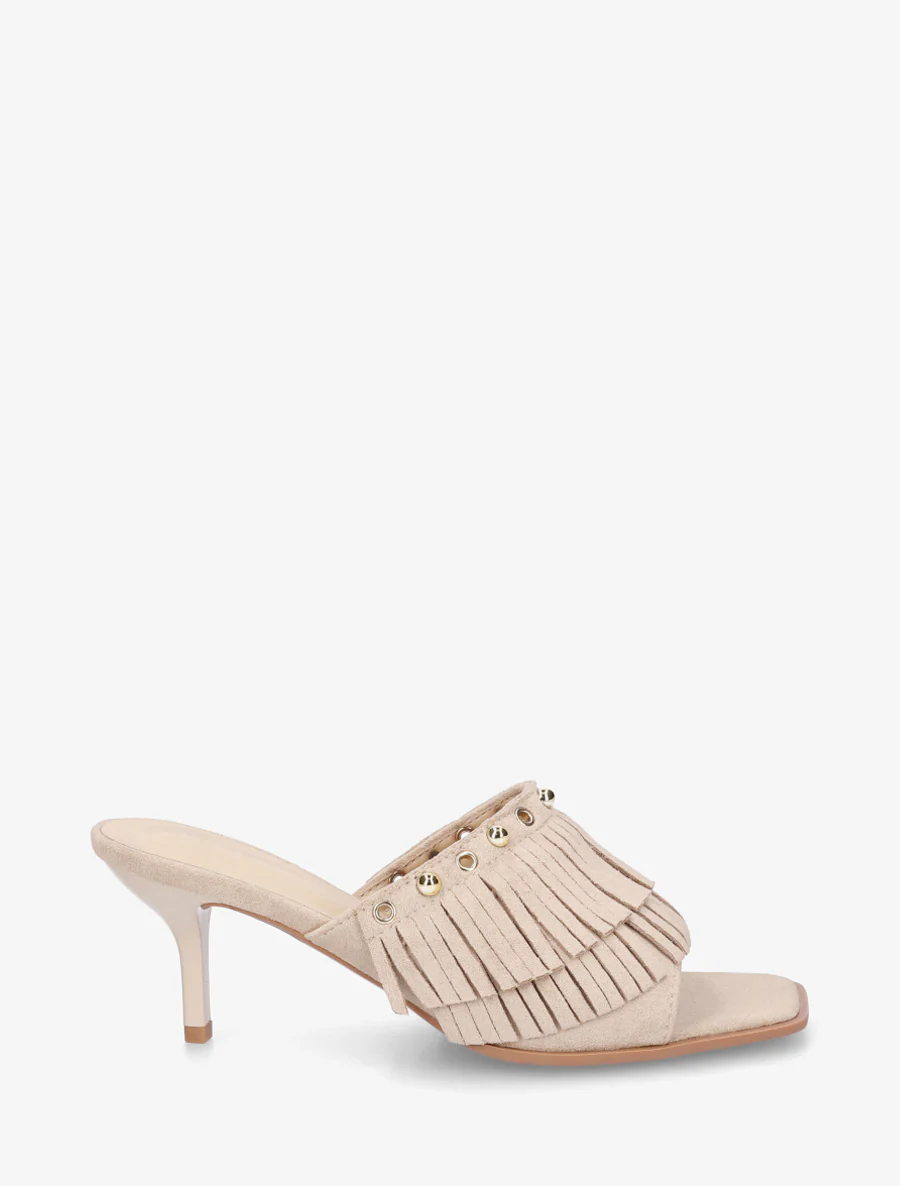 Suède muiltjes met franjes en studs - Beige
