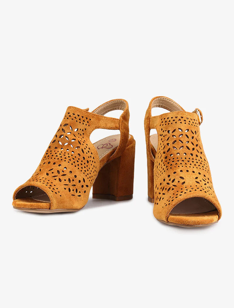 Suede sandalen met stippen - camel
