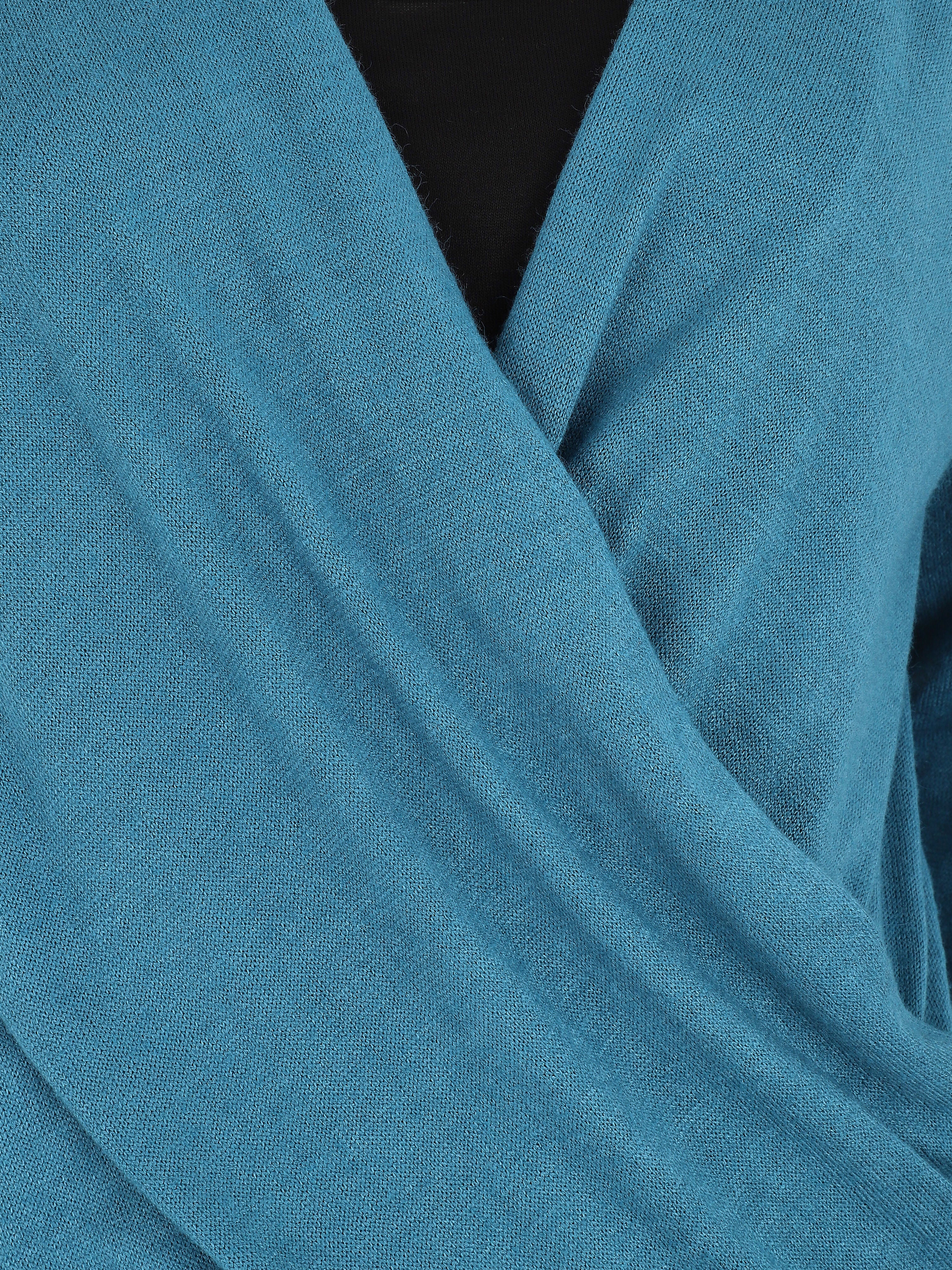 Tweekleurige top met lange mouwen en gekruist effect - Eendblauw - Image 3
