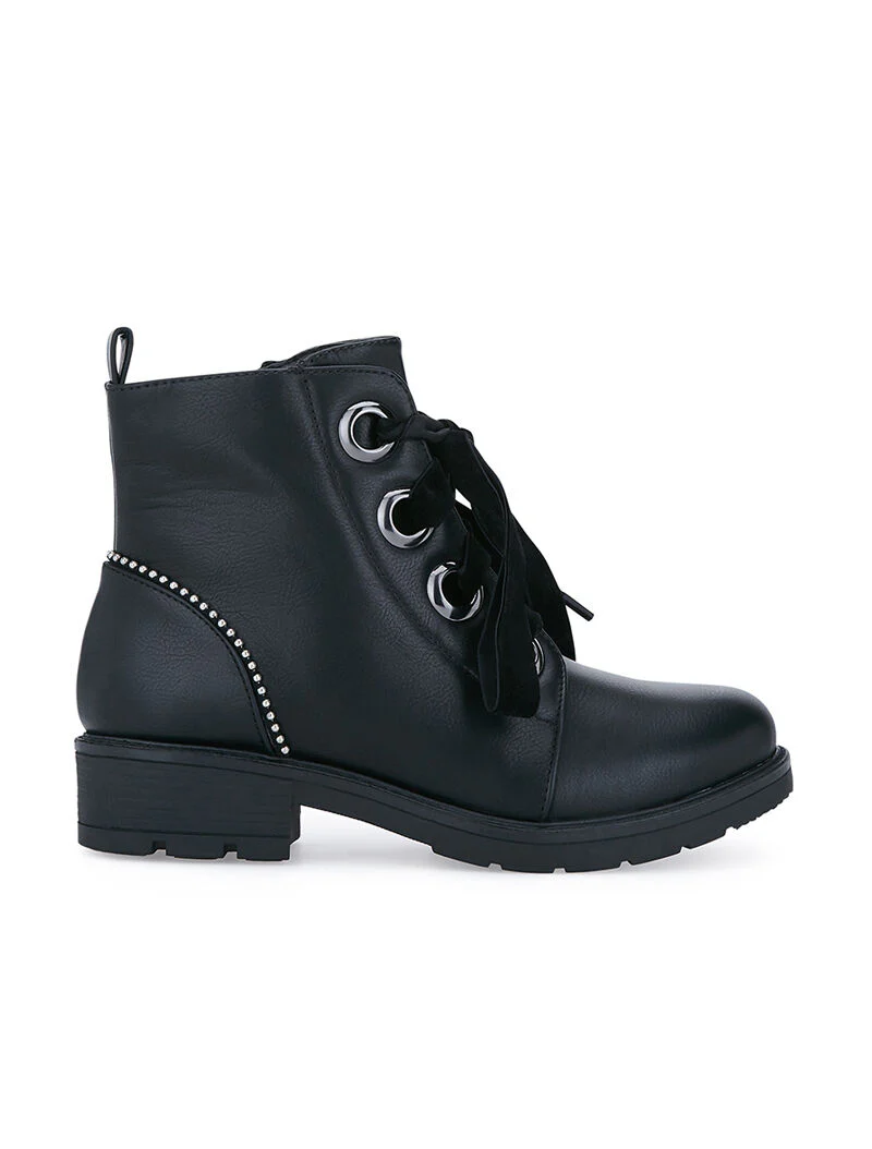Veterschoenen met fluweeleffect - zwart