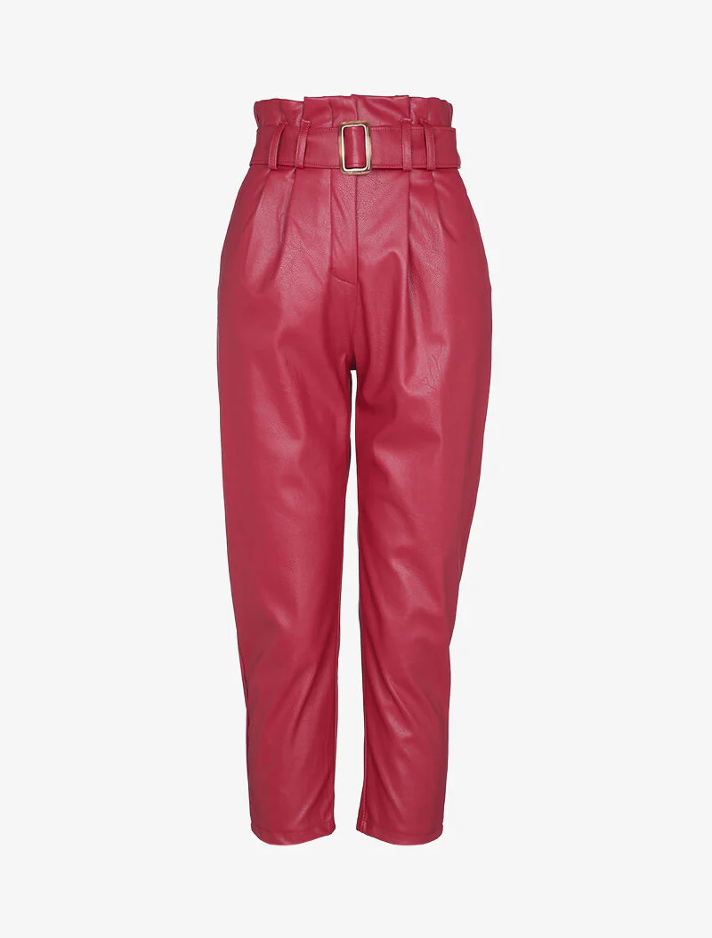 Wortelbroek met geplooide empire taille in imitatieleer - Rood